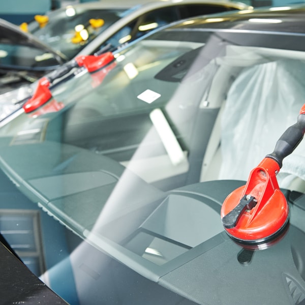 Auto glass company to contact when windshield is damaged  in Wabasso Beach FL